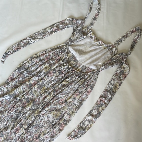 NWOT MNG Floral Paisley Maxi with open back and tie size Large - Picture 4 of 7